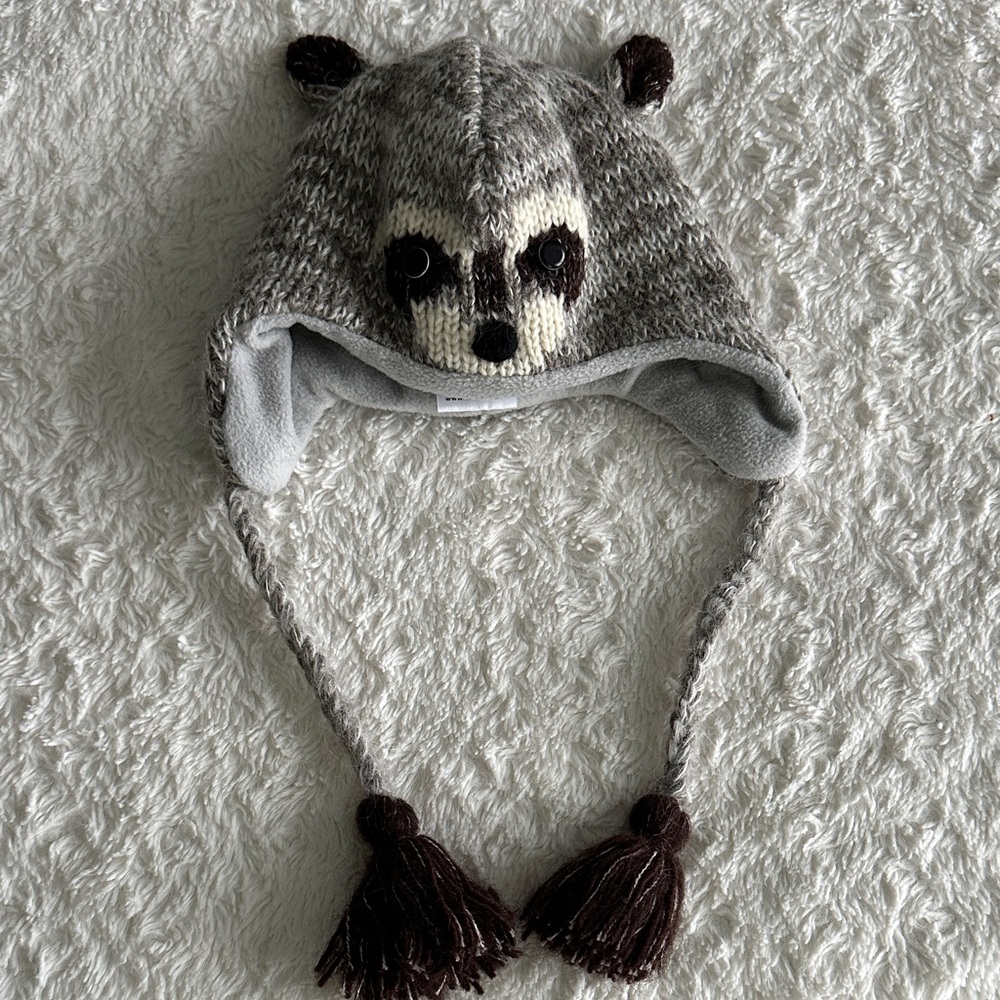 Knitwits handmade raccoon fleece lined knit hat size 2-3 years warm winter cute